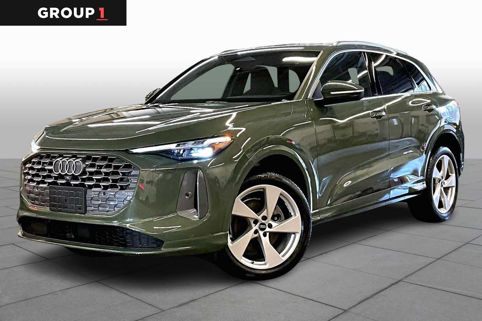 District Green Metallic 2025 Audi Q5 quattro Premium Plus 40 TFSI SUV / Crossover All-Wheel Drive 7-Speed Automatic