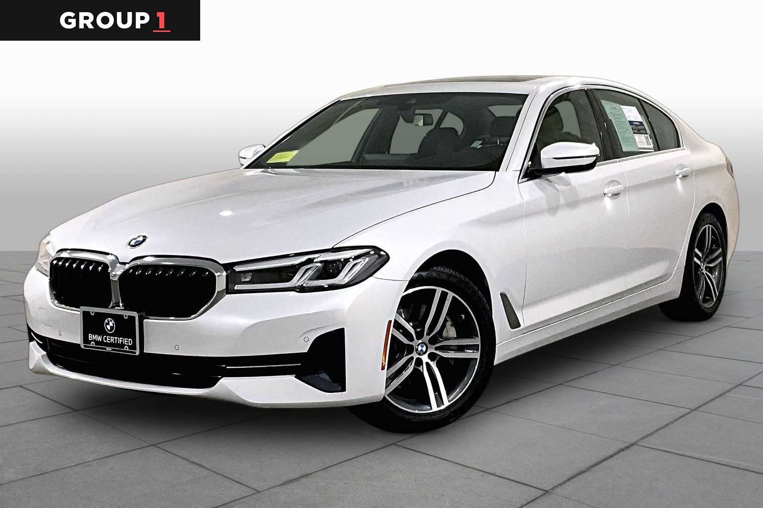 Mineral White Metallic 2023 BMW 5 Series Sedan All-Wheel Drive 8-Speed Automatic