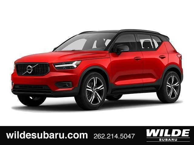  2019 Volvo XC40 T5 R-Design AWD   