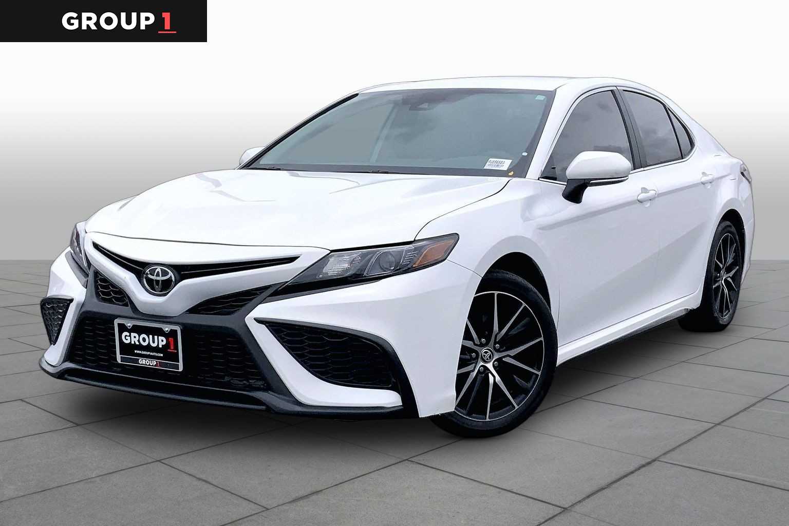  2024 Toyota Camry SE FWD   