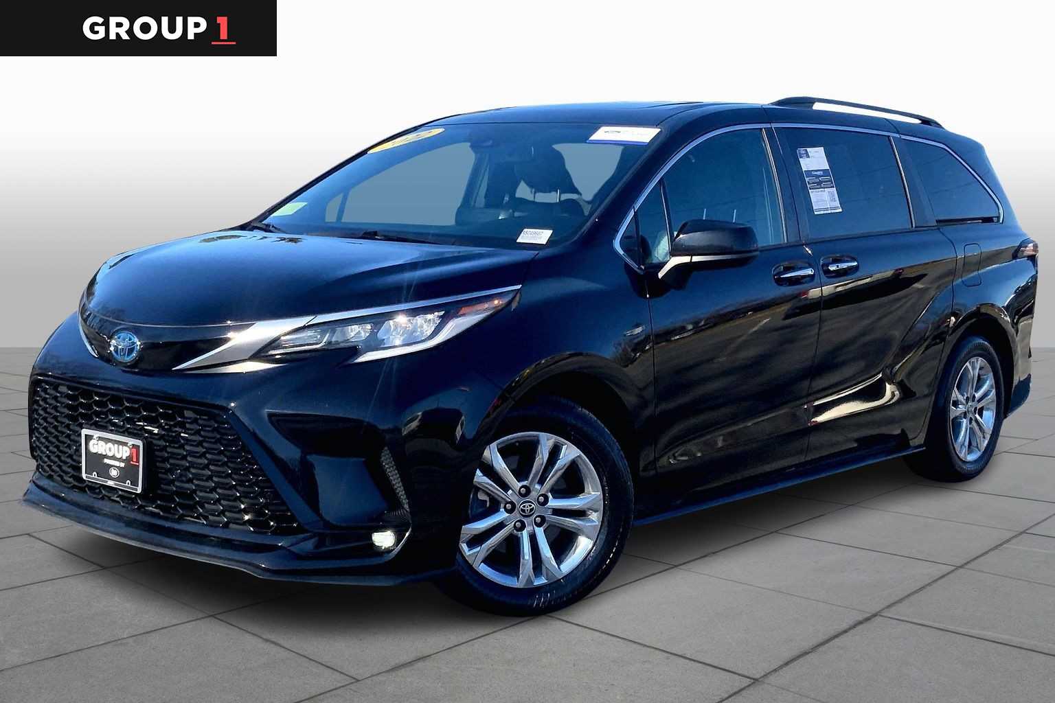 2022 Toyota Sienna XSE 7-Passenger AWD