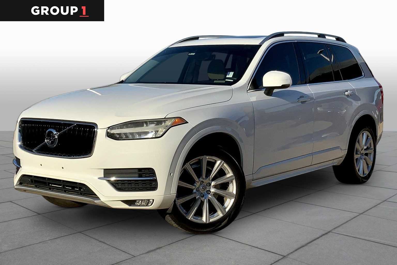 Crystal White Pearl Metallic 2017 Volvo XC90 T5 Momentum FWD SUV / Crossover Front-Wheel Drive 8-Speed Automatic
