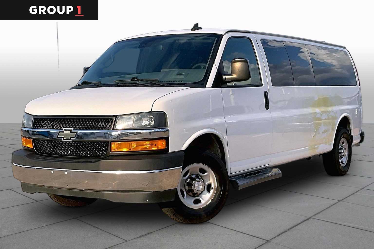 Pre-Owned 2019 Chevrolet Express Passenger 3500 LT