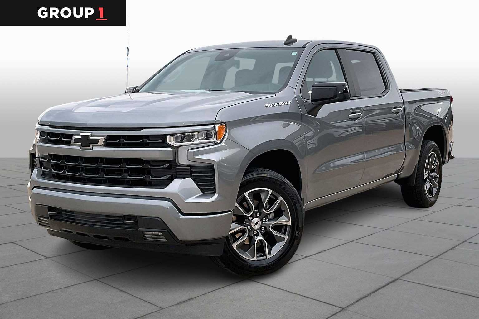 Sterling Gray Metallic 2024 Chevrolet Silverado 1500 RST Crew Cab 4WD Pickup Truck Four-Wheel Drive 8-Speed Automatic