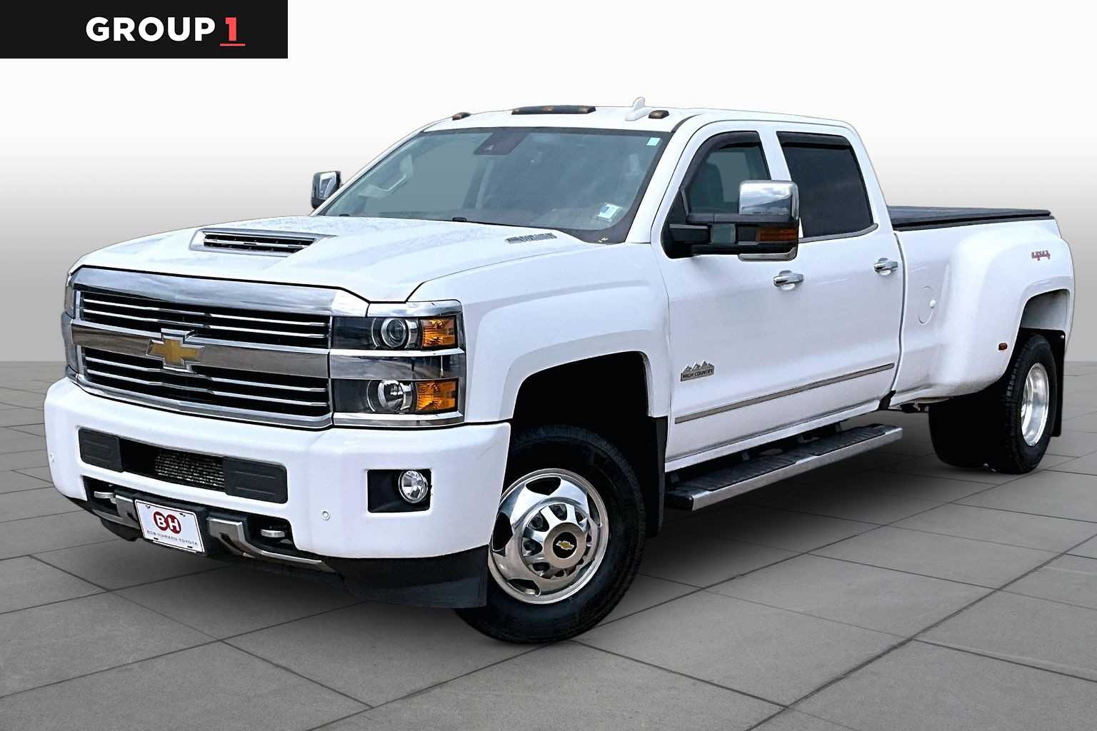 Summit White 2017 Chevrolet Silverado 3500HD High Country Crew Cab 4WD Pickup Truck Four-Wheel Drive 6-Speed Automatic