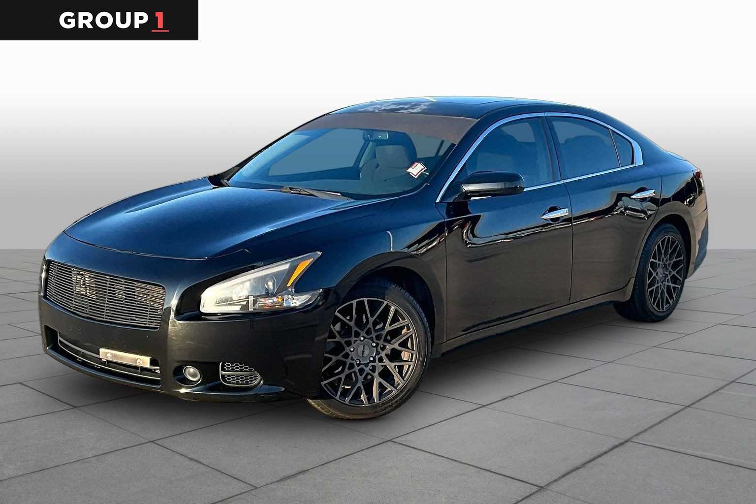Super Black 2011 Nissan Maxima Sedan Front-Wheel Drive Continuously Variable Transmission