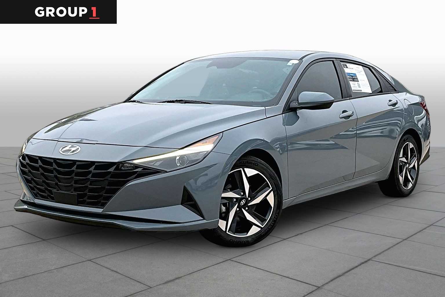 2023 Hyundai Elantra SEL FWD