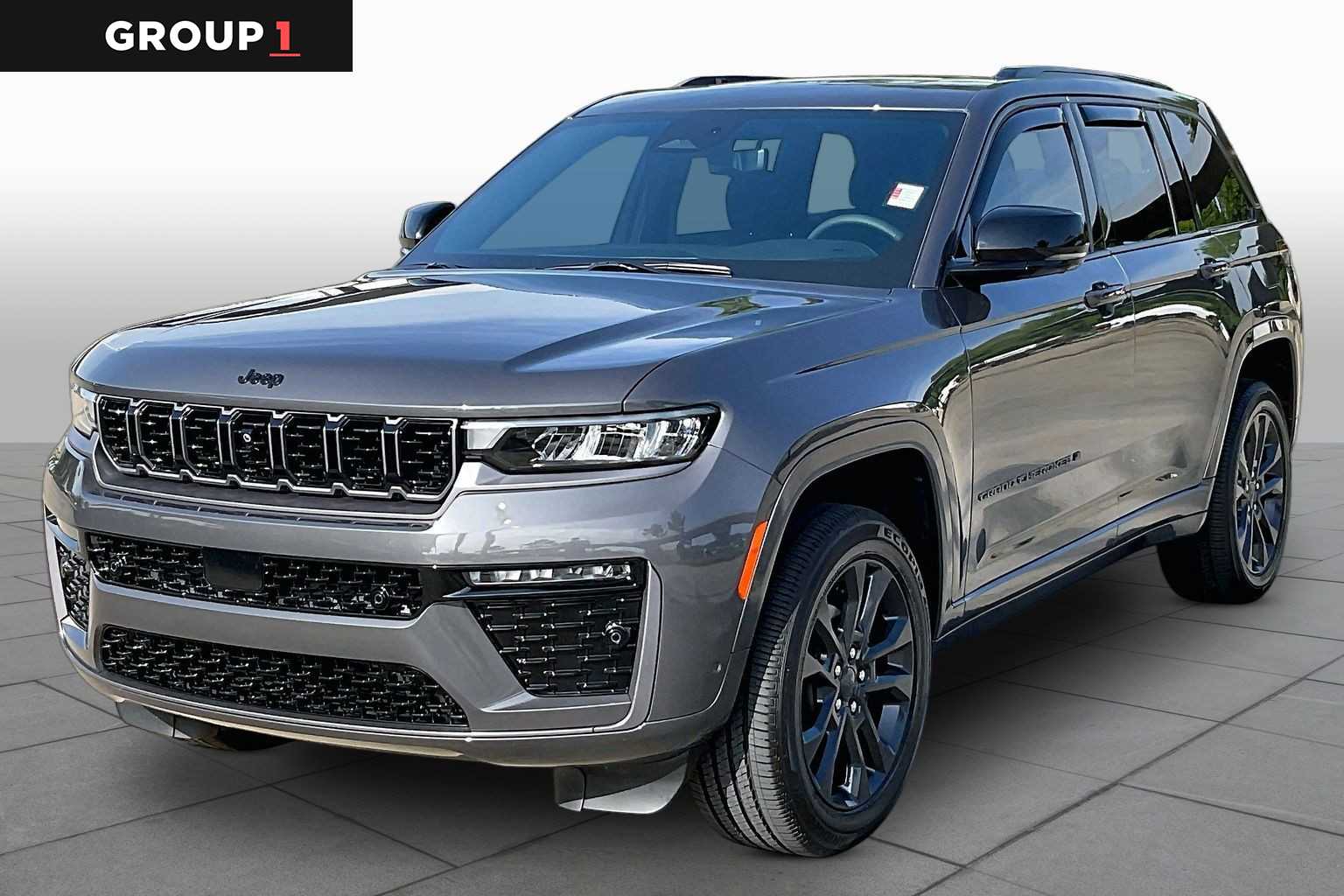 Baltic Gray Metallic Clearcoat 2026 Jeep Grand Cherokee SUV / Crossover Four-Wheel Drive 8-Speed Automatic