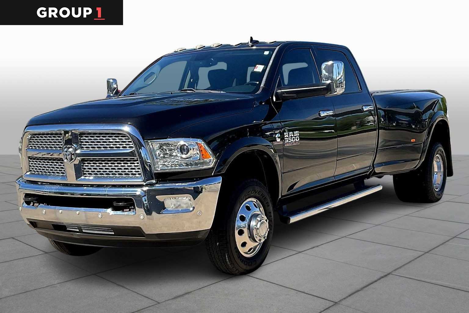 2017 RAM 3500 Laramie Crew Cab LB DRW 4WD