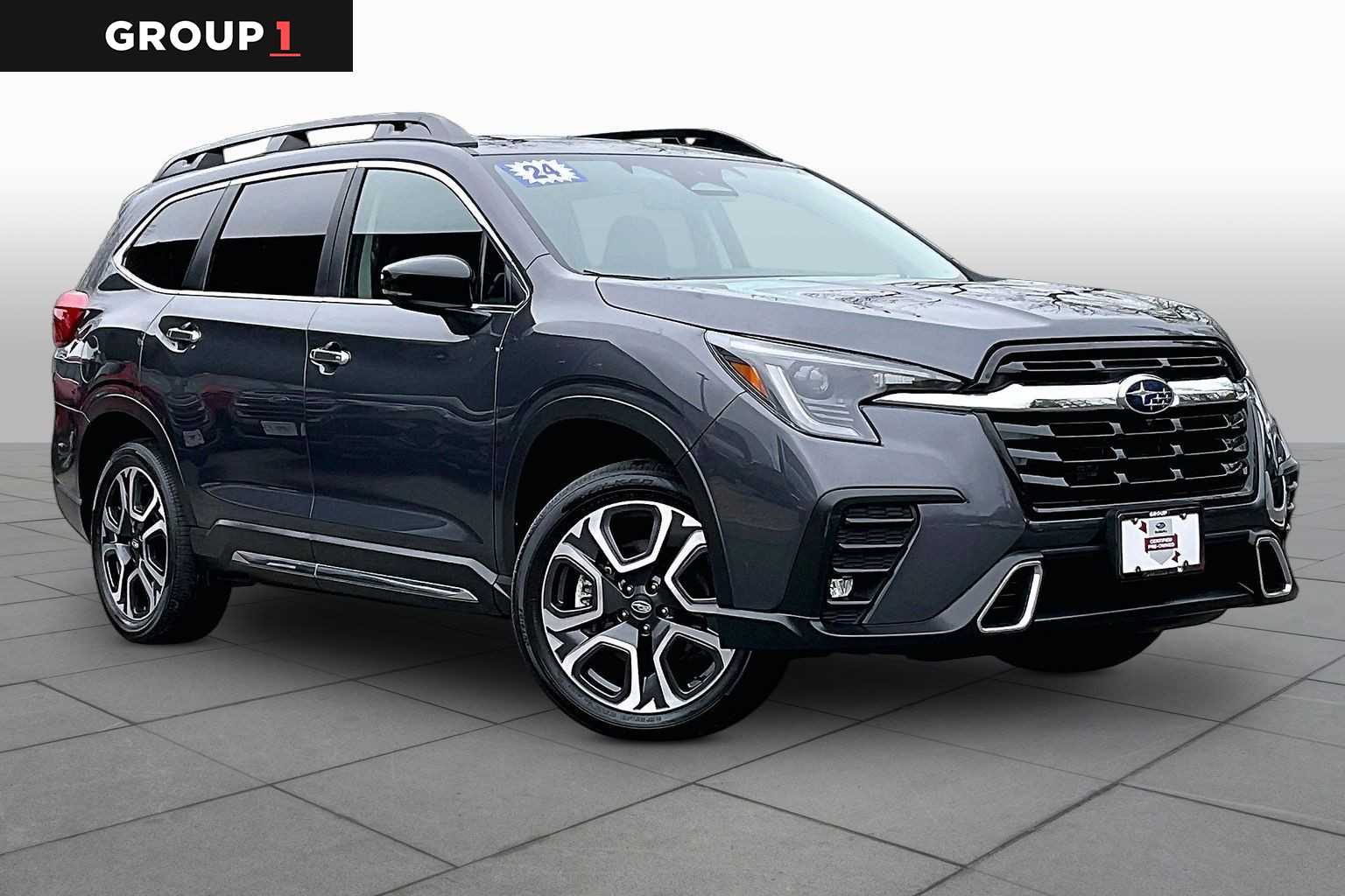 View vehicle photo 3