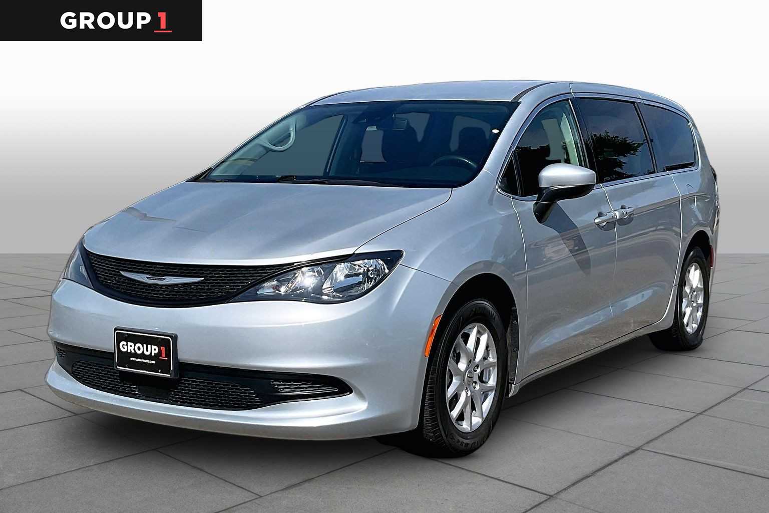 Silver Mist Clearcoat 2023 Chrysler Voyager LX FWD Minivan Front-Wheel Drive 9-Speed Automatic