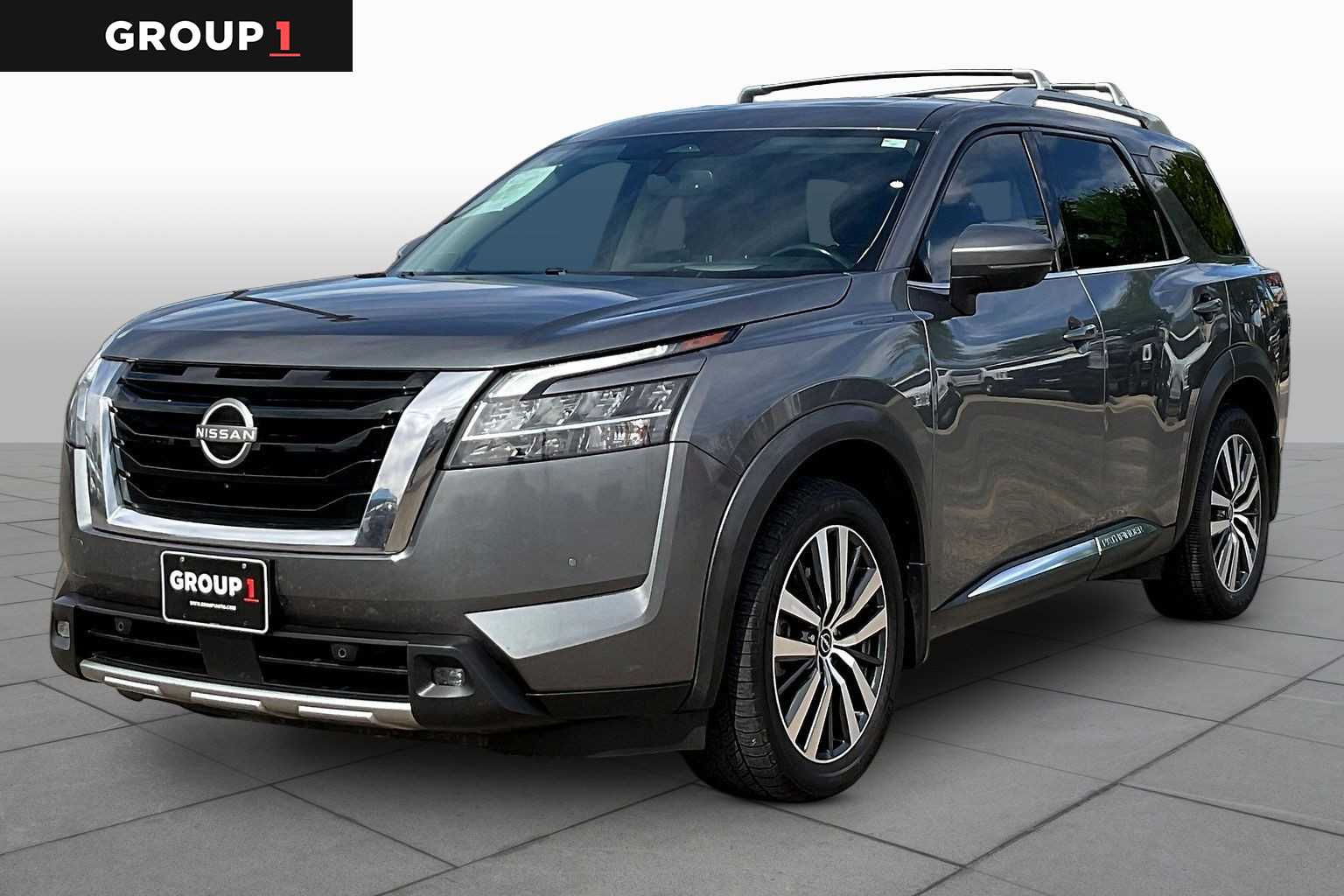 Gray (Gun Metallic) 2022 Nissan Pathfinder Platinum 4WD SUV / Crossover All-Wheel Drive 9-Speed Automatic