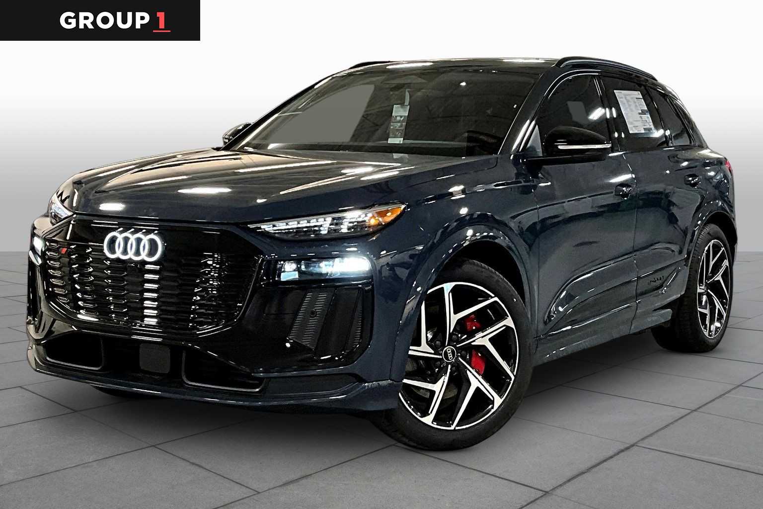 Plasma Blue met 2027 Audi SQ6 e-tron quattro Premium Plus SUV / Crossover All-Wheel Drive 1-Speed Automatic