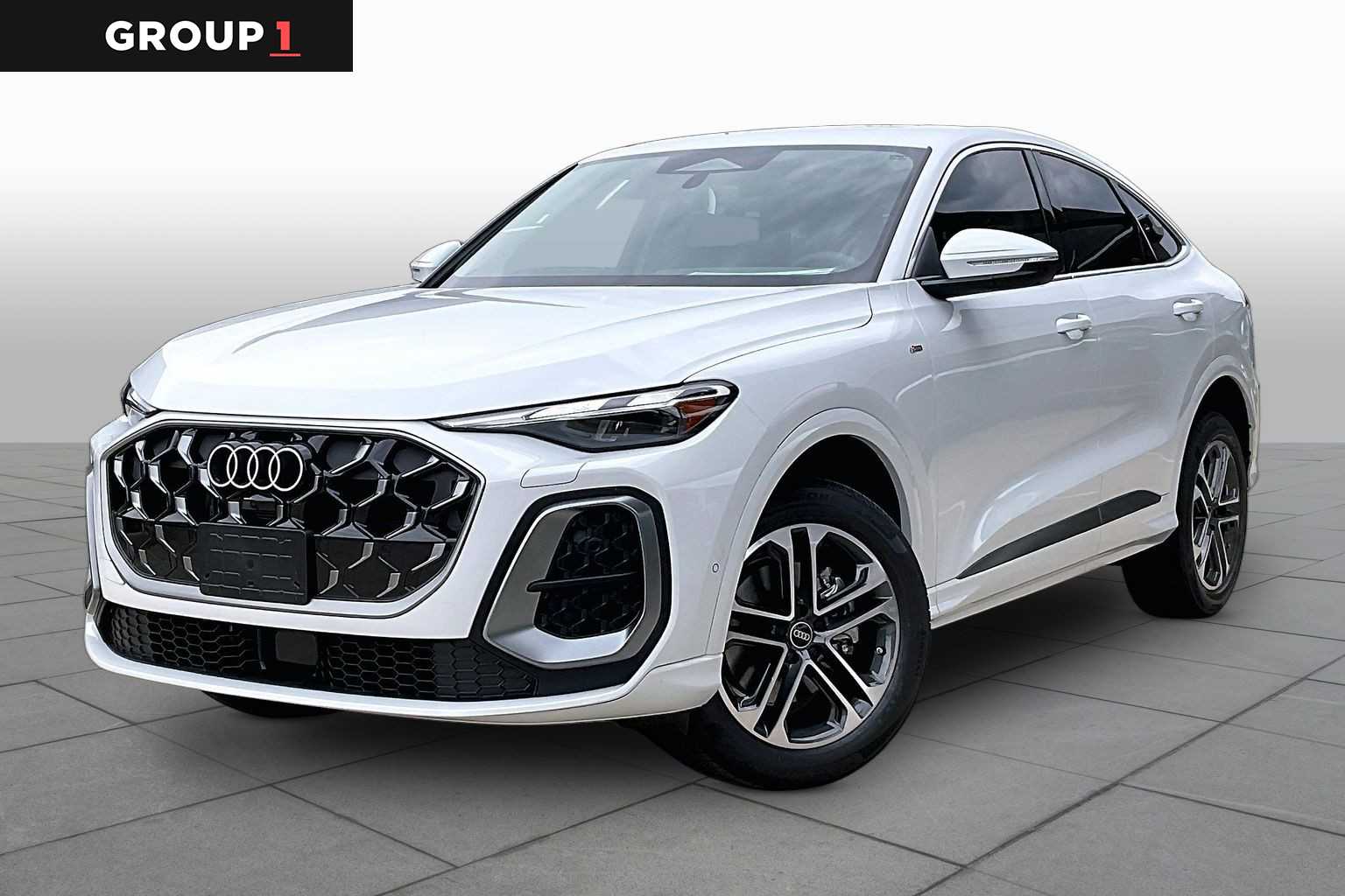 Glacier White m 2026 Audi Q5 Sportback Sedan All-Wheel Drive 7-Speed Automatic