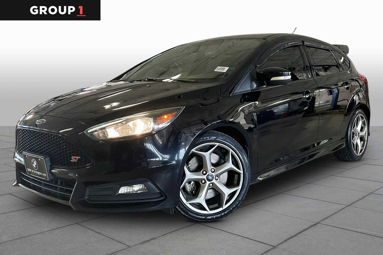 Shadow Black 2016 Ford Focus ST Hatchback Front-Wheel Drive 6-Speed Manual