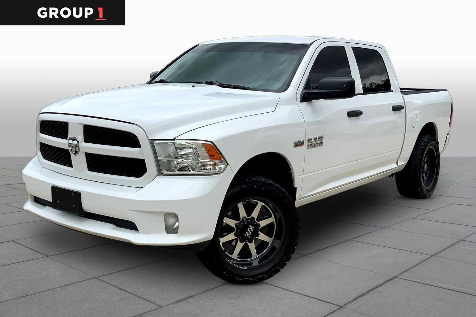 Bright White Clearcoat 2015 RAM 1500 Express Crew Cab 4WD Pickup Truck Four-Wheel Drive 8-Speed Automatic