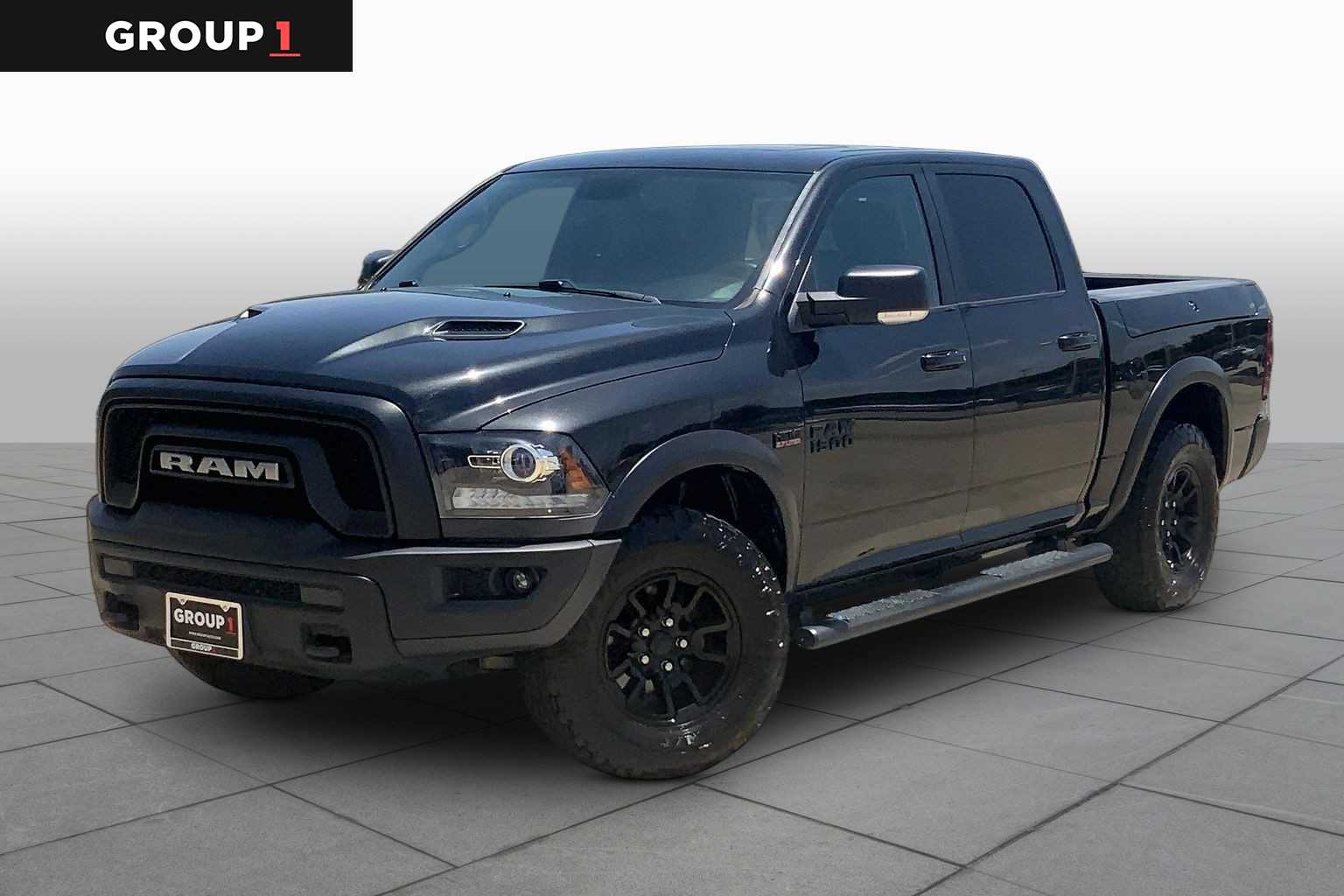 Brilliant Black Crystal Pearlcoat 2018 RAM 1500 Pickup Truck Four-Wheel Drive 8-Speed Automatic