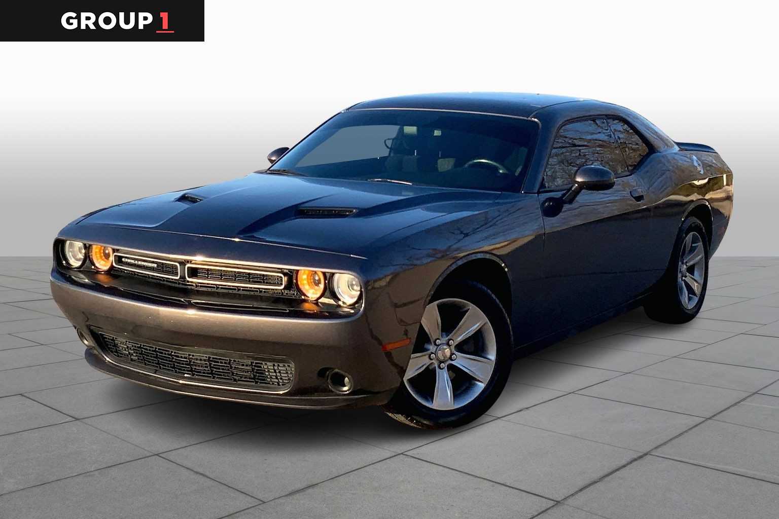 2019 Dodge Challenger SXT RWD