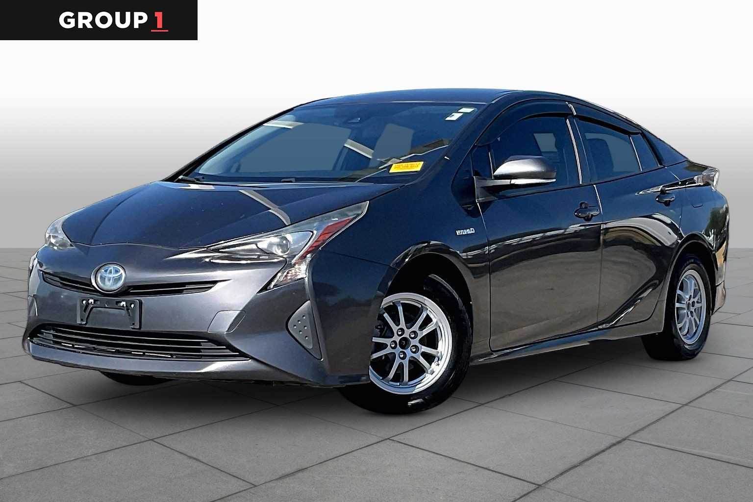 Magnetic Gray Metallic 2017 Toyota Prius Hatchback Front-Wheel Drive Continuously Variable Transmission