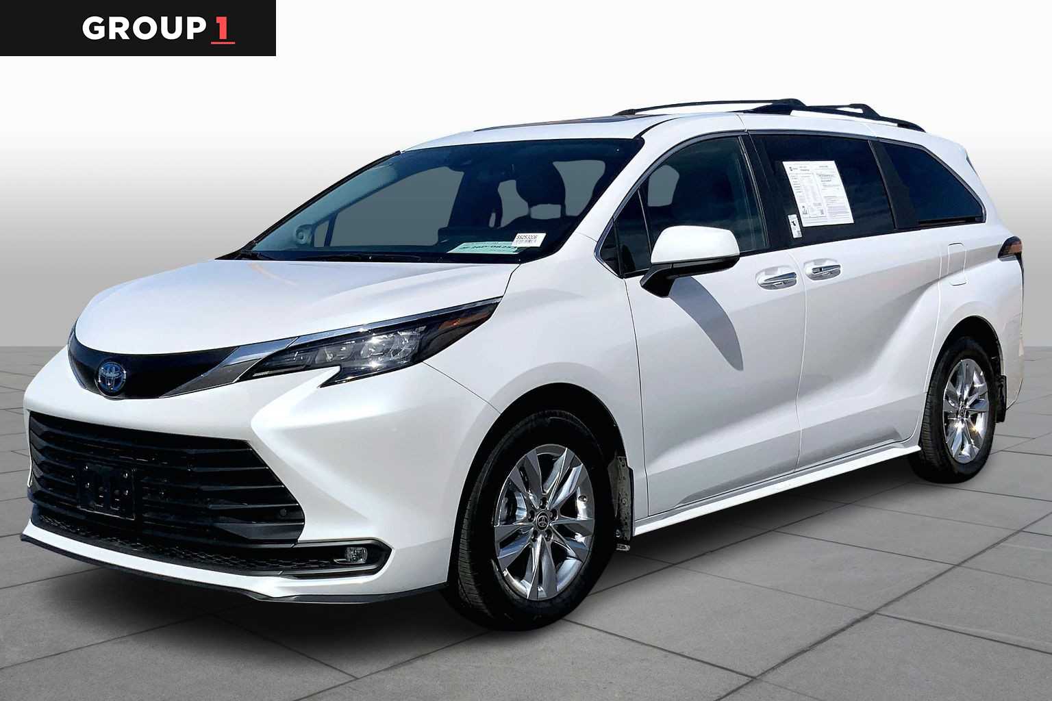 2025 Toyota Sienna XLE 7-Passenger FWD