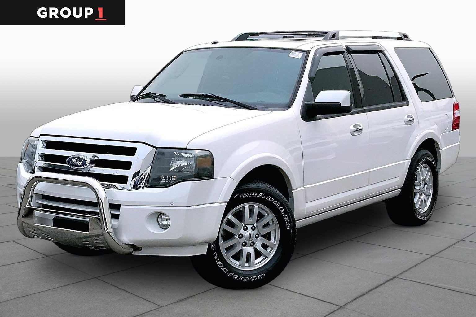 White Platinum Metallic Tri-Coat 2013 Ford Expedition SUV / Crossover Four-Wheel Drive 6-Speed Automatic