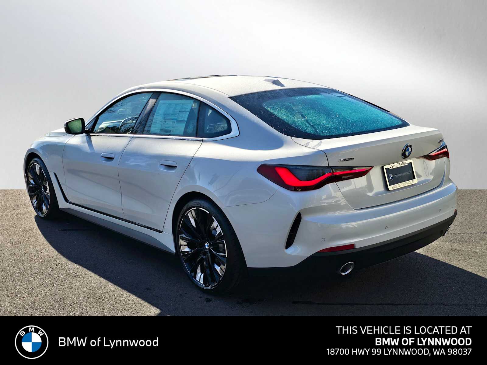 View vehicle photo 5