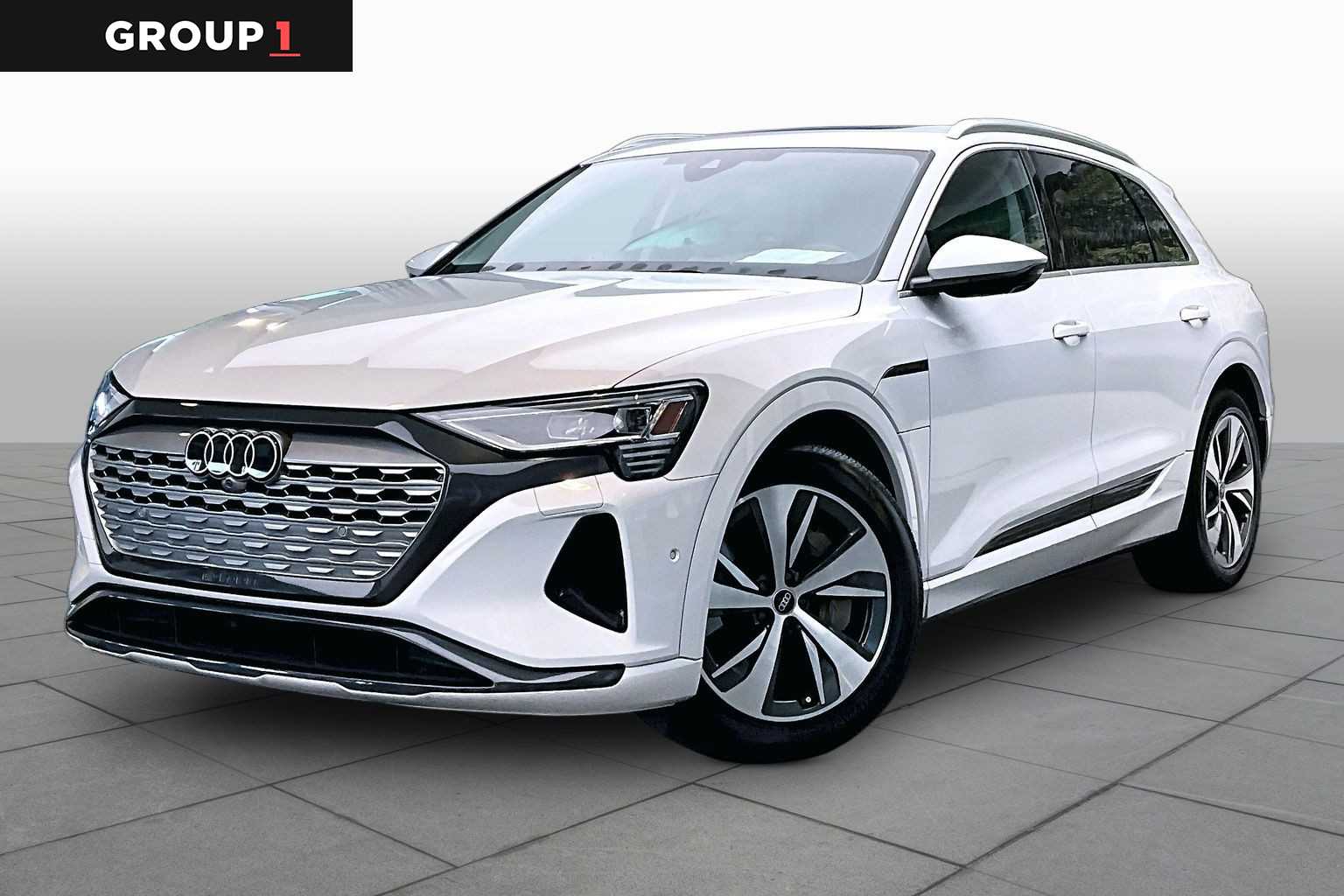 Glacier White Metallic 2024 Audi Q8 e-tron SUV / Crossover All-Wheel Drive 1-Speed Automatic