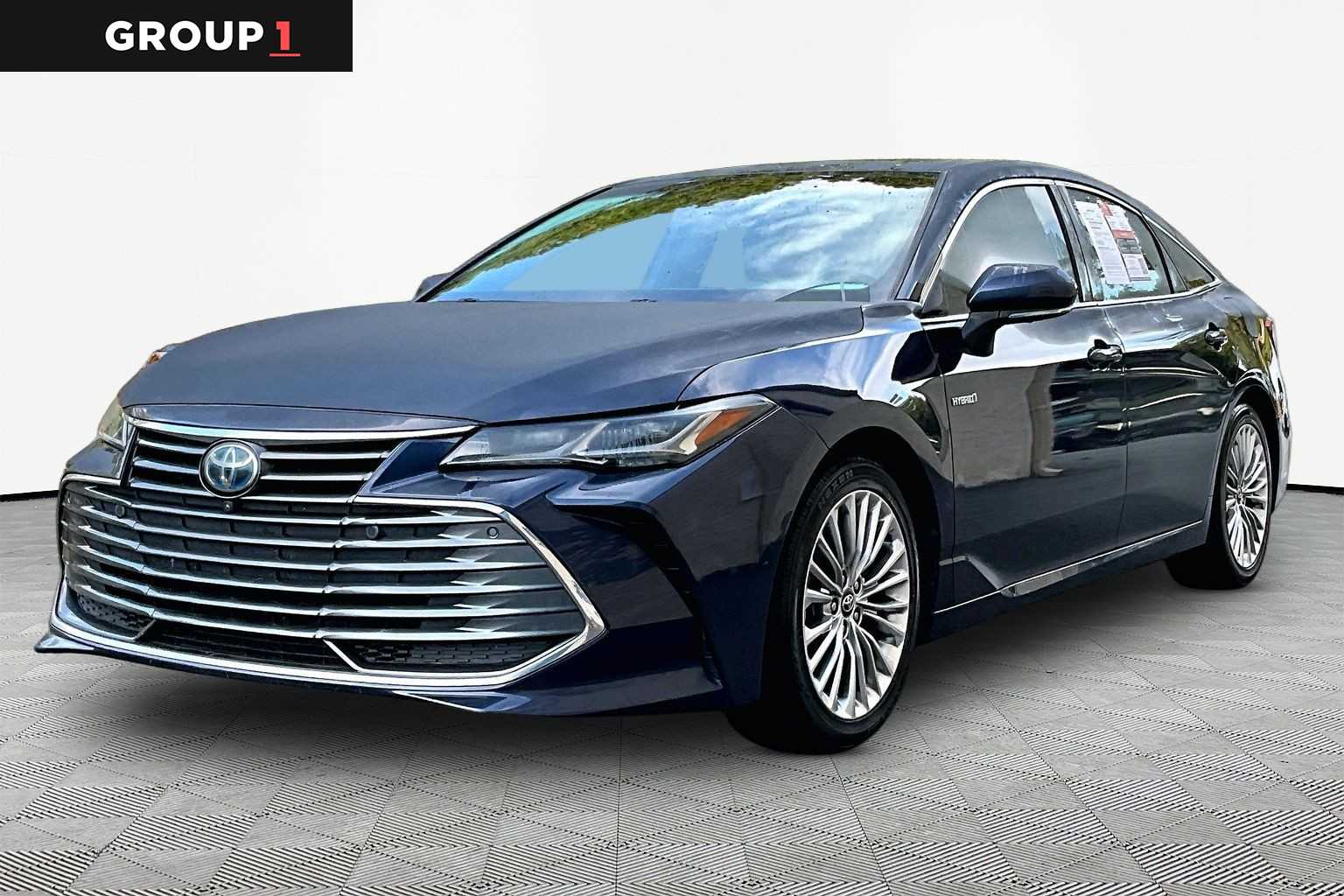 2019 Toyota Avalon Hybrid Limited FWD