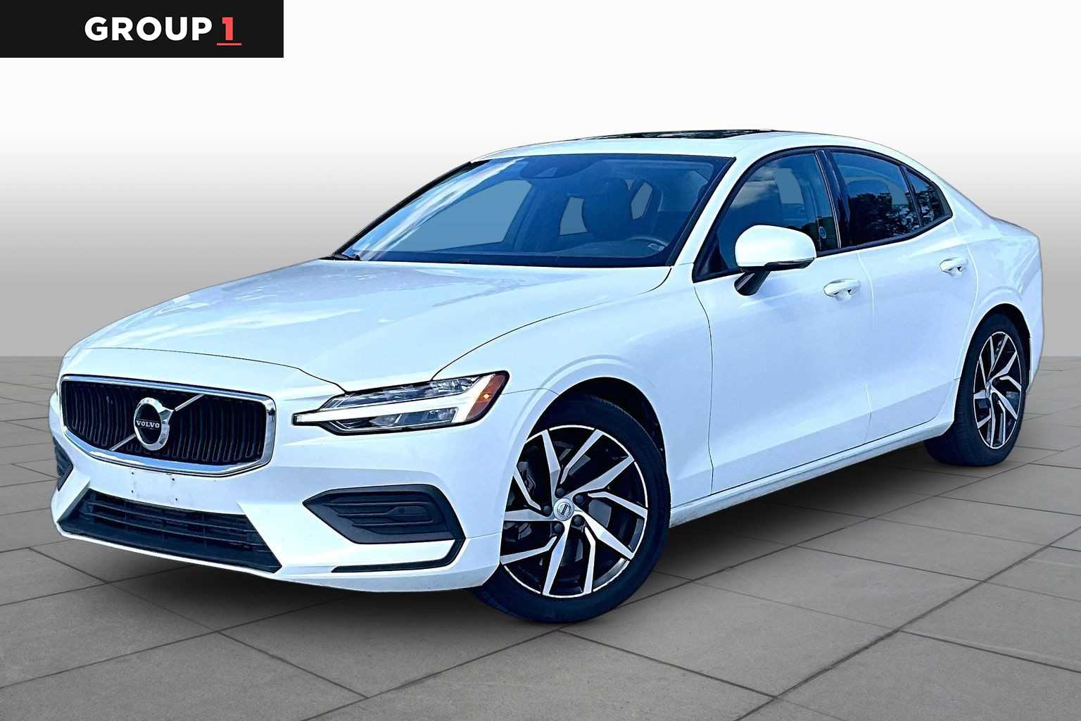  2020 Volvo S60 T6 Momentum AWD   