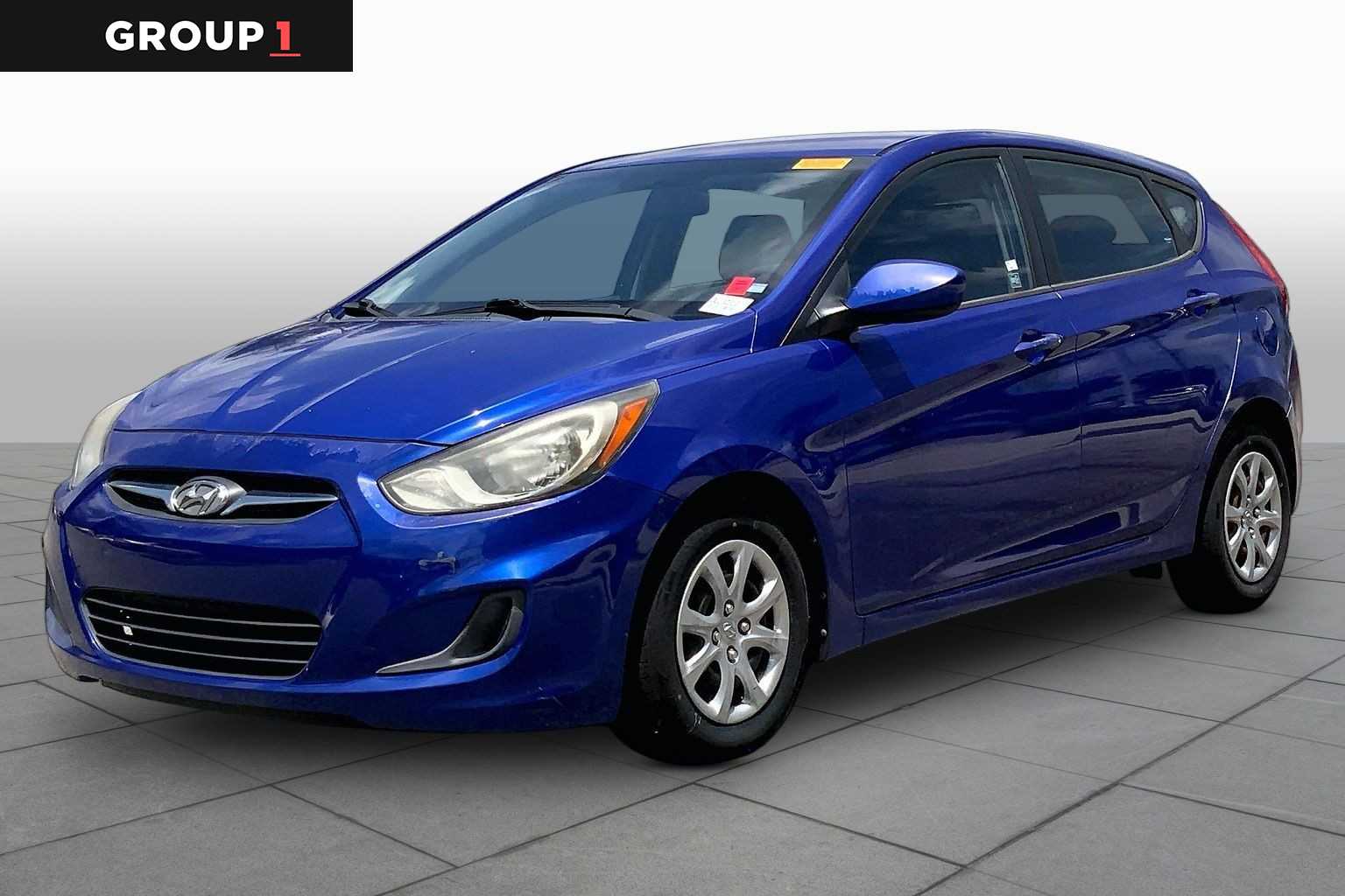 2013 Hyundai Accent GS 4-Door Hatchback FWD