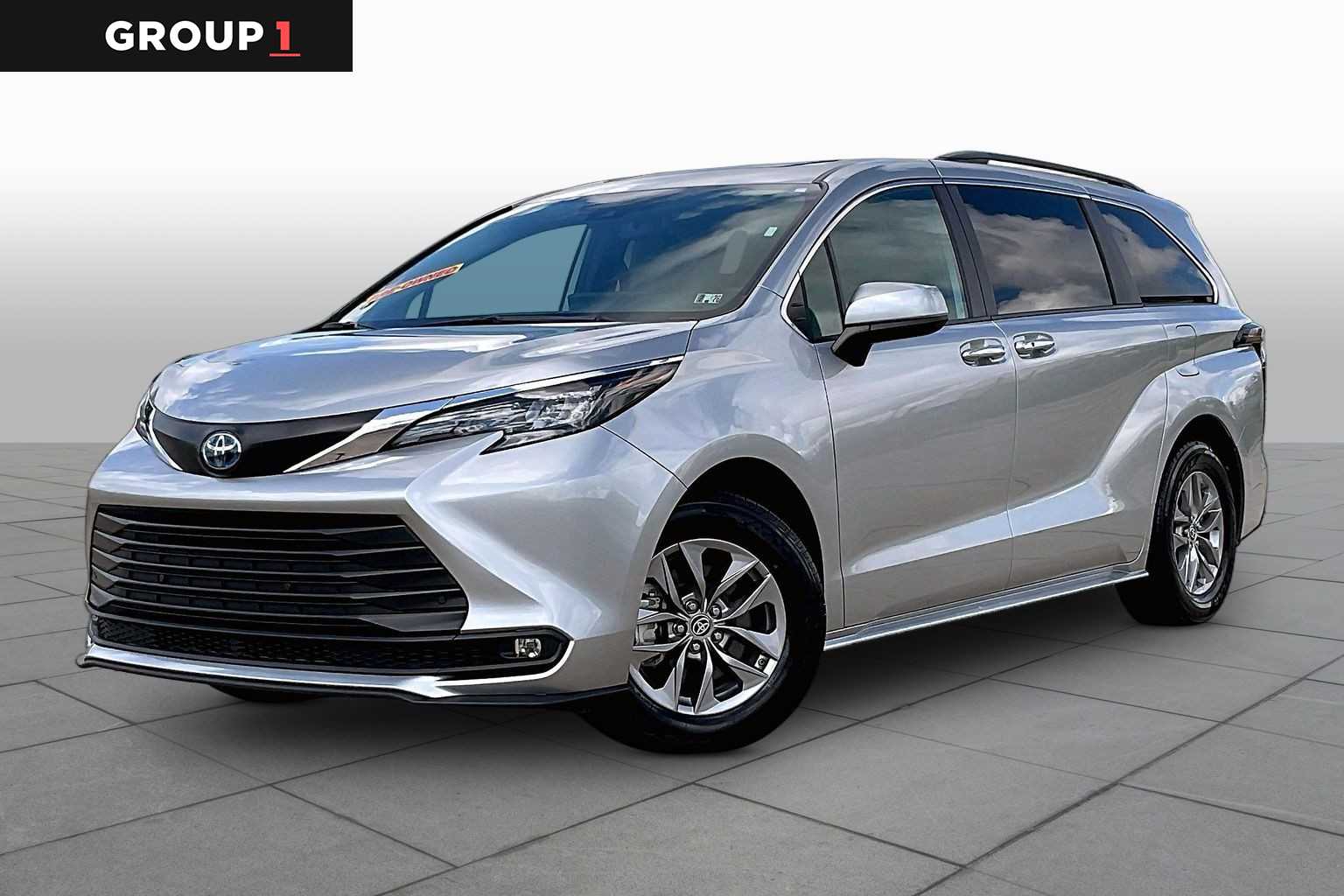 2025 Toyota Sienna XLE 7-Passenger FWD