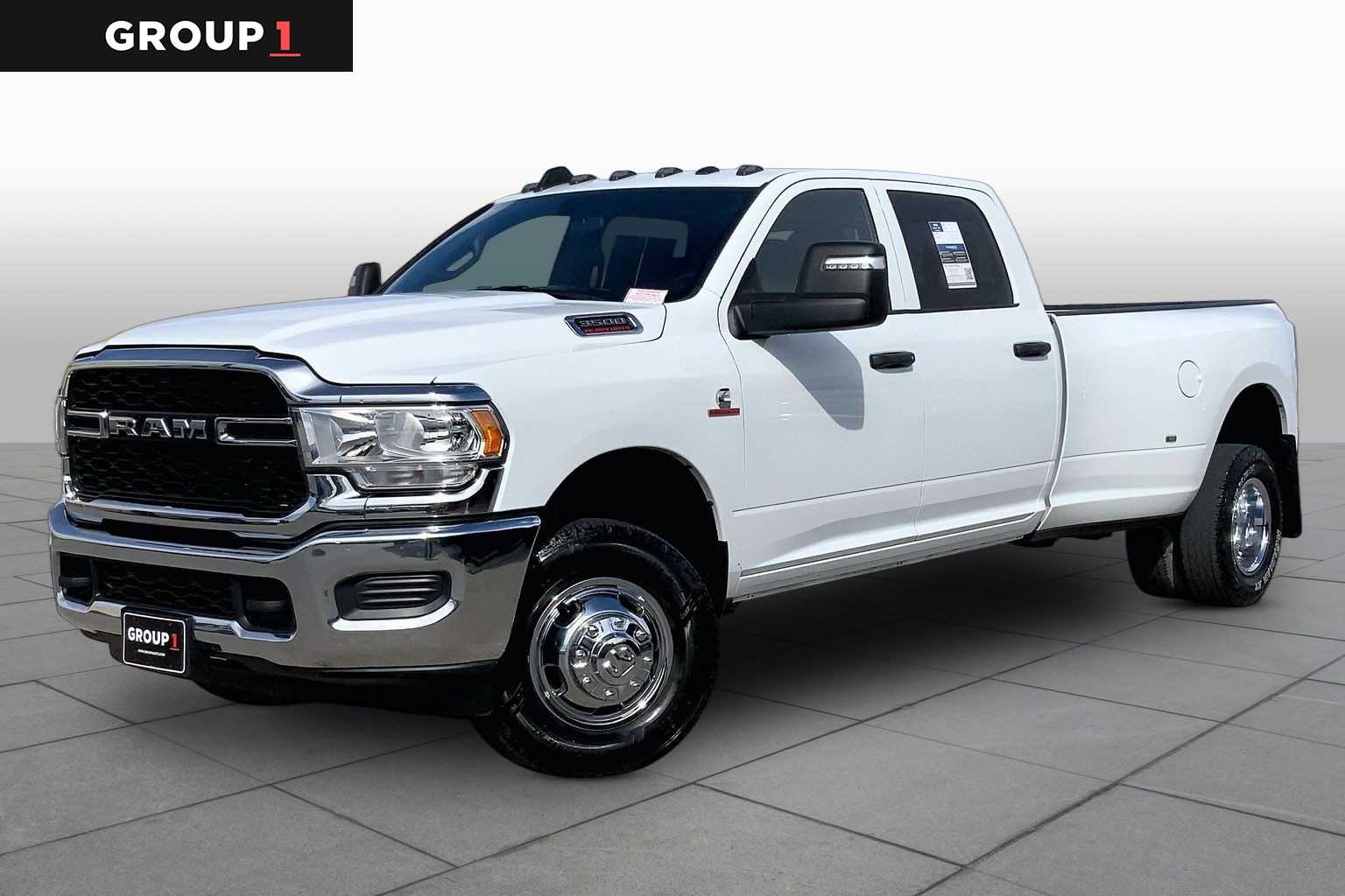 2024 RAM 3500 Tradesman Crew Cab LB DRW 4WD