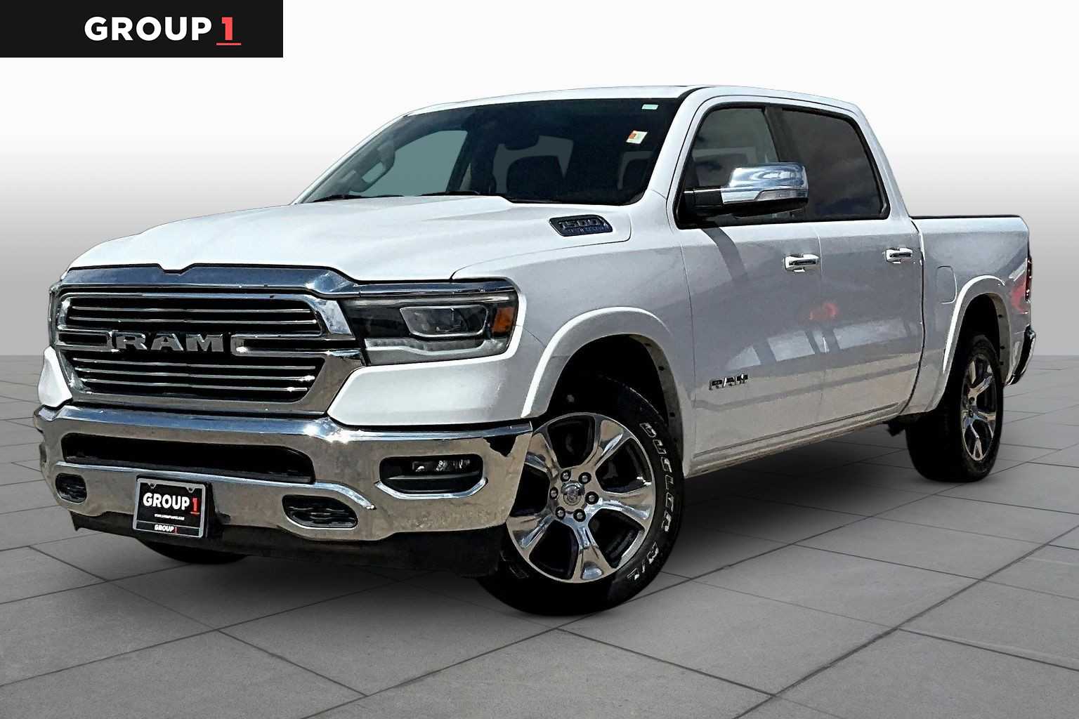 Bright White Clearcoat 2022 RAM 1500 Laramie Crew Cab RWD Pickup Truck 4X2 8-Speed Automatic