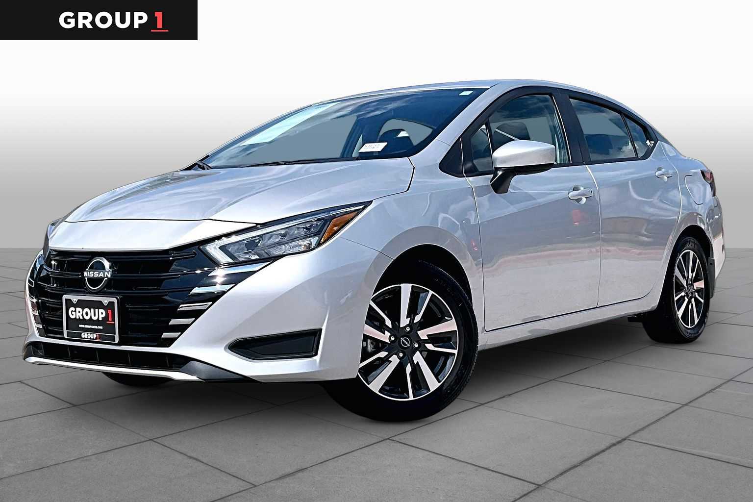 Brilliant Silver Metallic 2025 Nissan Versa SV FWD Sedan Front-Wheel Drive Continuously Variable Transmission