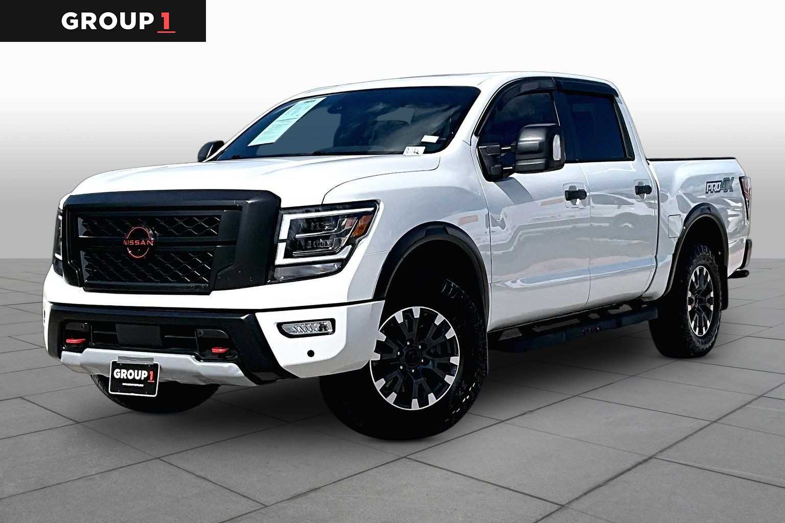 Glacier White 2024 Nissan Titan Pickup Truck Four-Wheel Drive 9-Speed Automatic