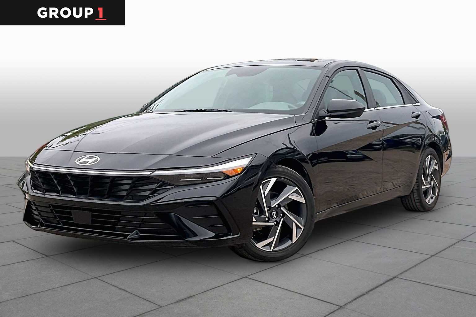 Abyss Black 2025 Hyundai Elantra Sedan Front-Wheel Drive Continuously Variable Transmission