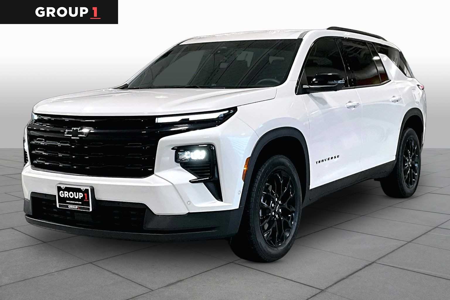 2024 Chevrolet Traverse FWD LT Iridescent Pearl Tricoat at Group 1 Toyota Southwest