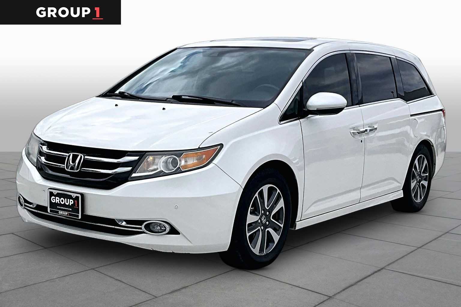 2016 Honda Odyssey Touring White Diamond Pearl at AutoNation USA Katy