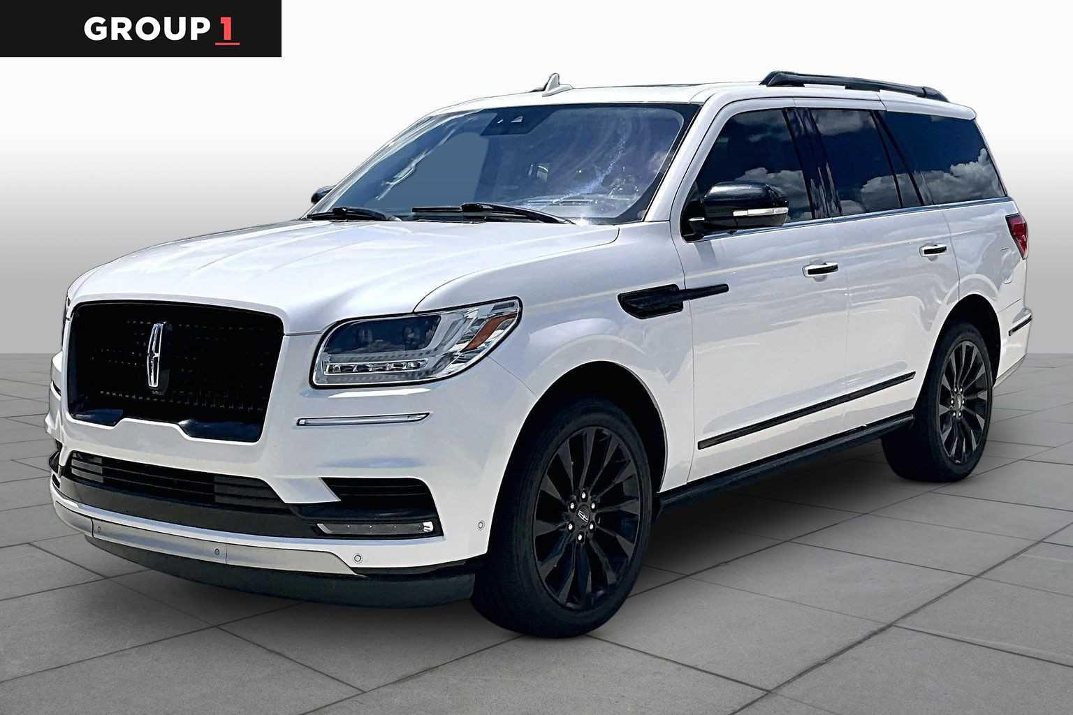 2019 Lincoln Navigator Select White Platinum Tri-Coat at Tomball Ford