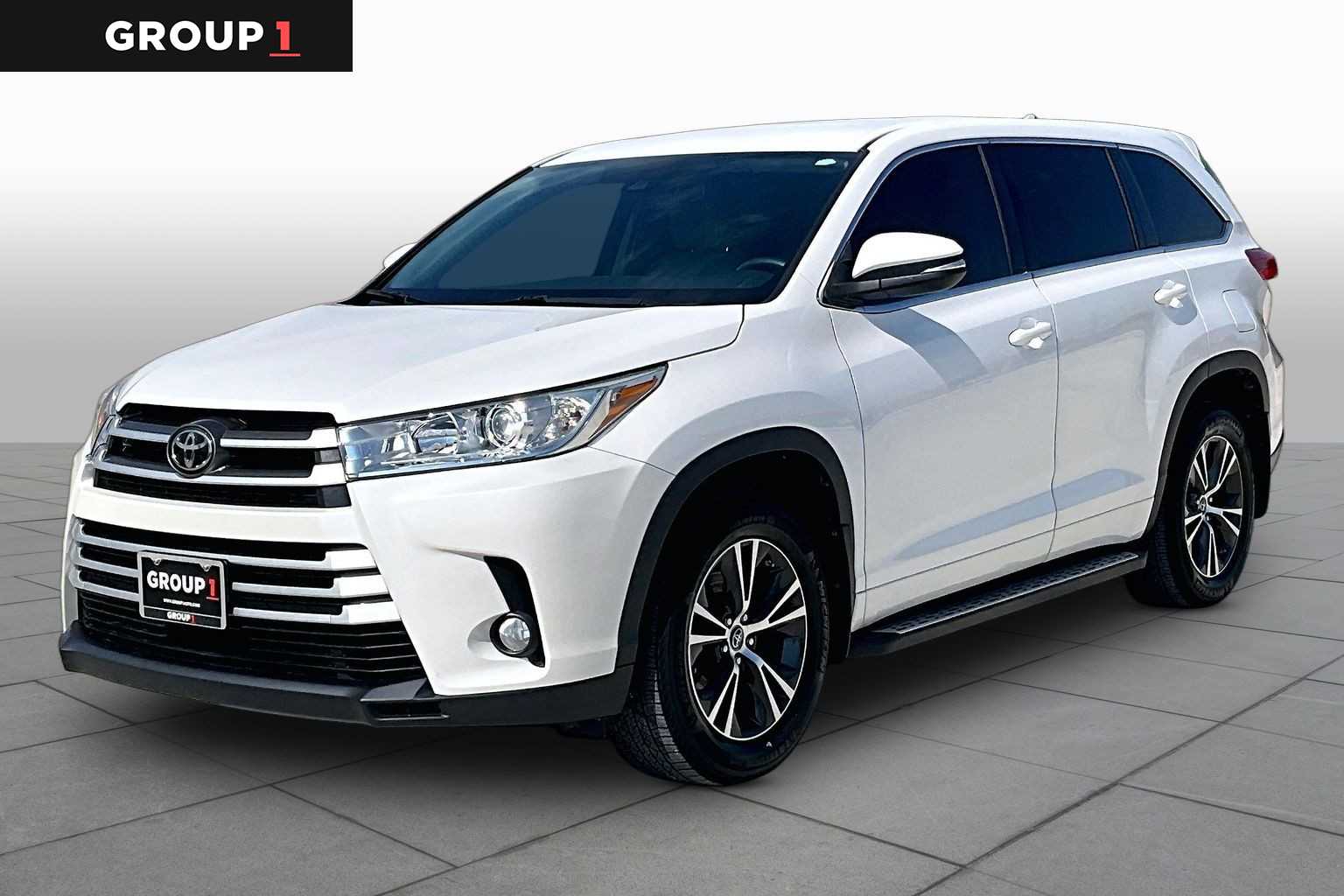 2018 Toyota Highlander LE Blizzard Pearl at AutoNation USA Katy