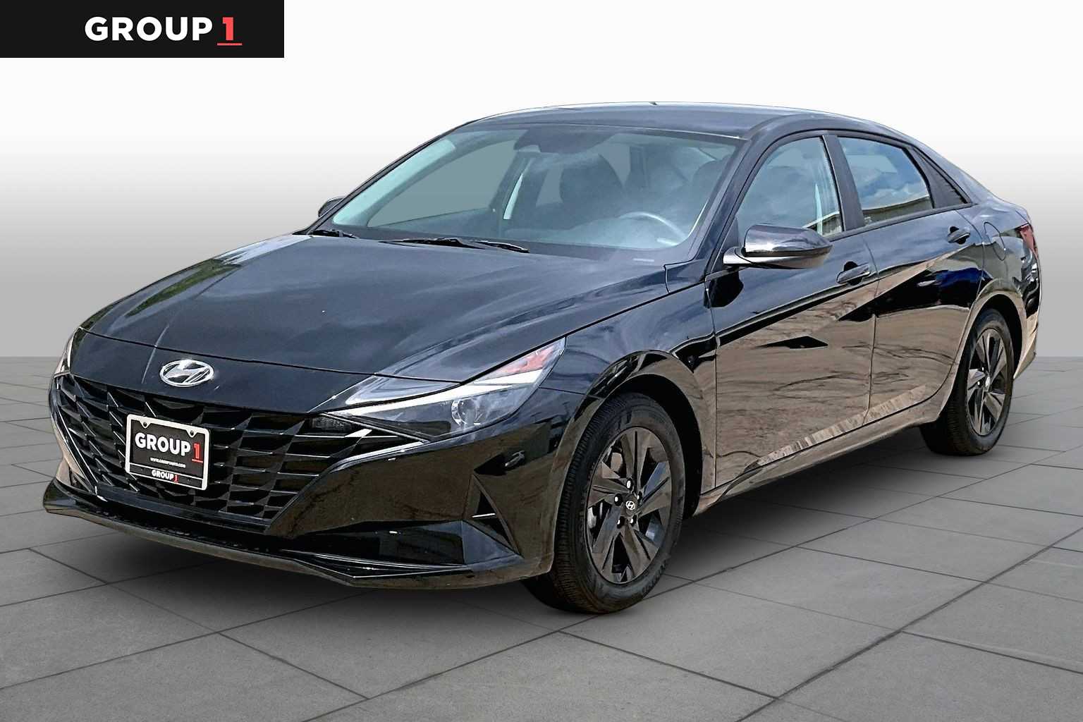 2023 Hyundai Elantra SEL - 0