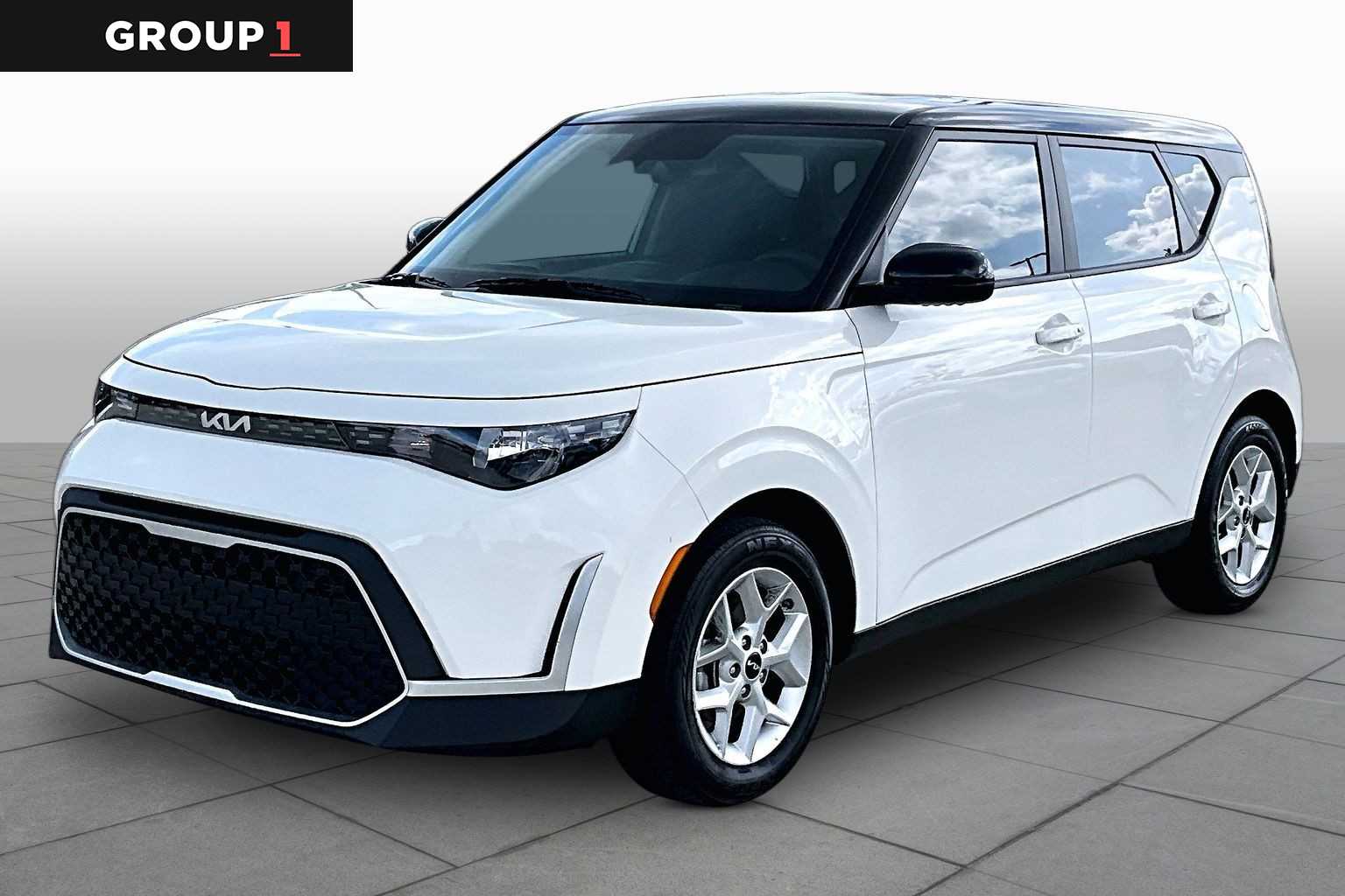 2025 Kia Soul S Clear White/Black Roof at Group 1 GMC Buick South