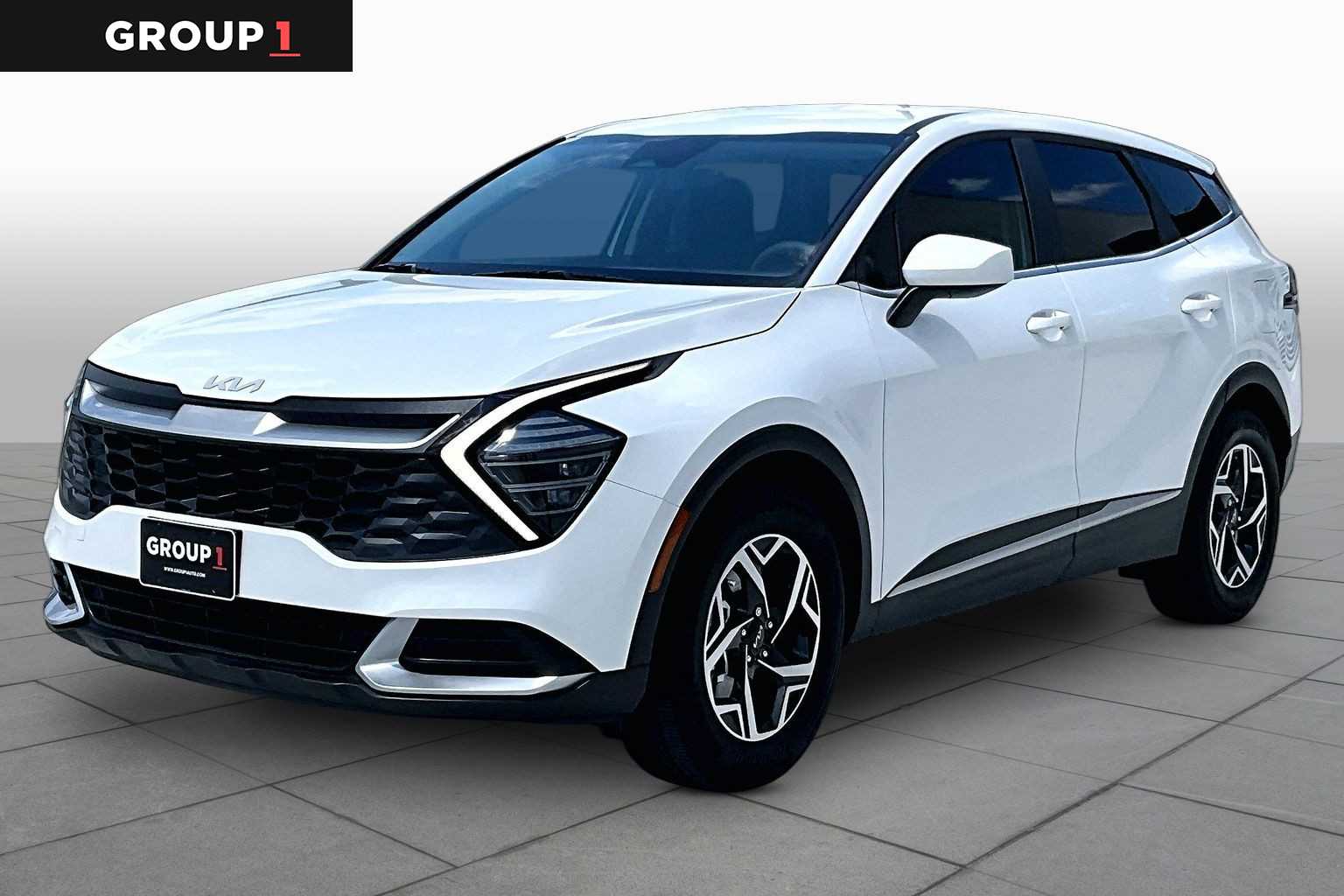 2024 Kia Sportage LX Snow White Pearl at Beck & Masten Kia