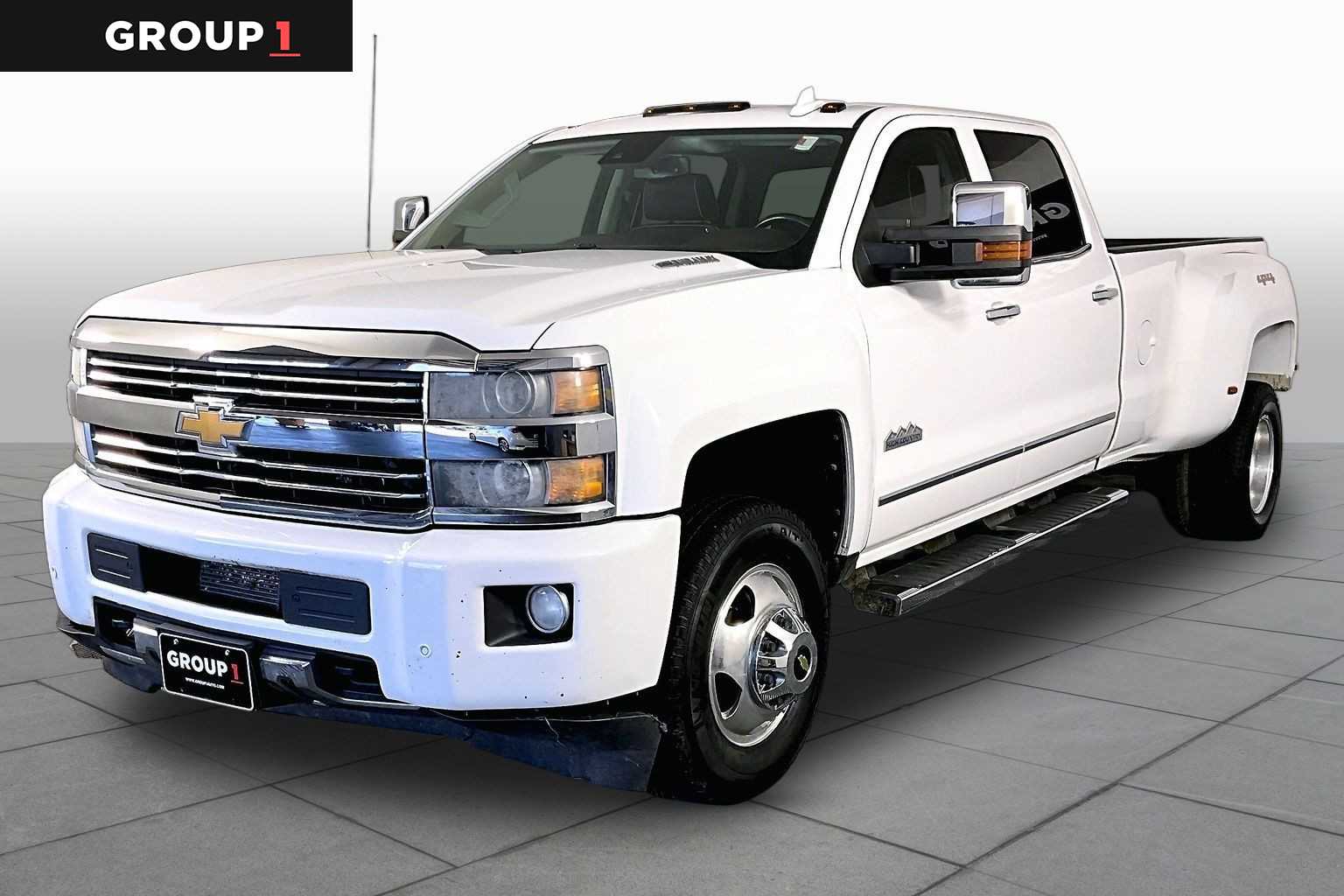 2015 Chevrolet Silverado 3500HD High Country Crew Cab 4WD