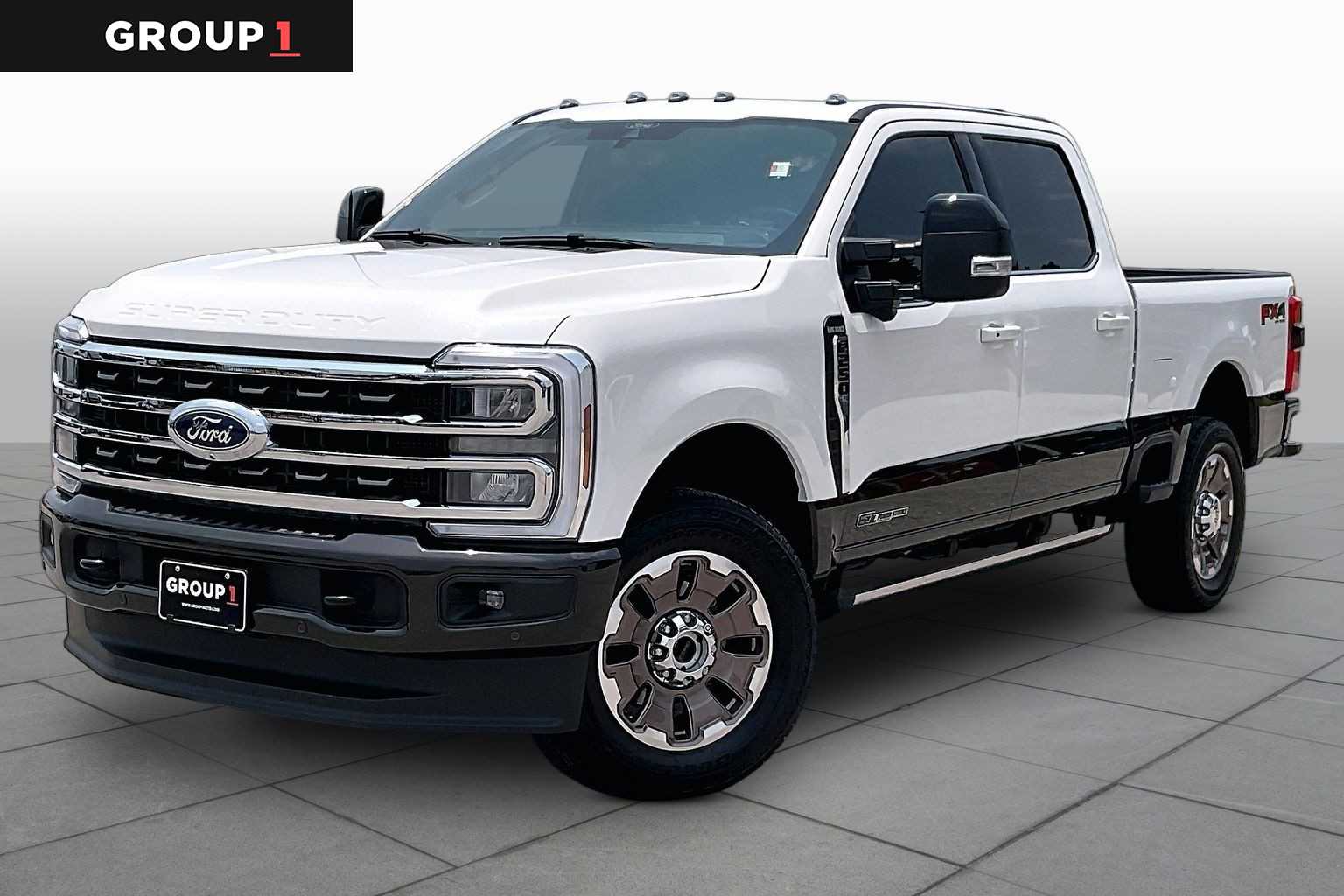2025 Ford Super Duty F-250 Pickup King Ranch Star White Metallic Tri-Coat/Darkened Bronze at Group 1 GMC Buick South