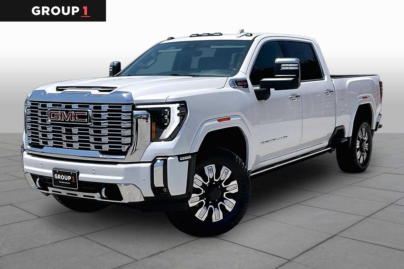2024 GMC Sierra 2500HD Denali White Frost Tricoat at Friendly Ford Crosby