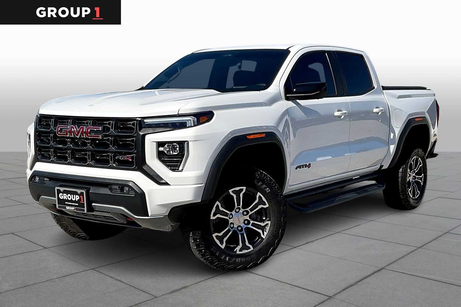 Summit White 2023 GMC Canyon AT4 Crew Cab 4WD Pickup Truck Four-Wheel Drive 8-Speed Automatic