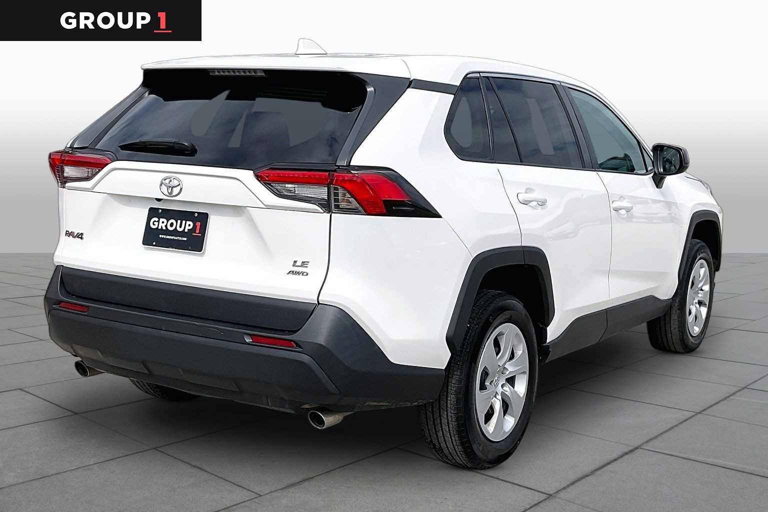 2022 Toyota RAV4 photo 1 of 2
