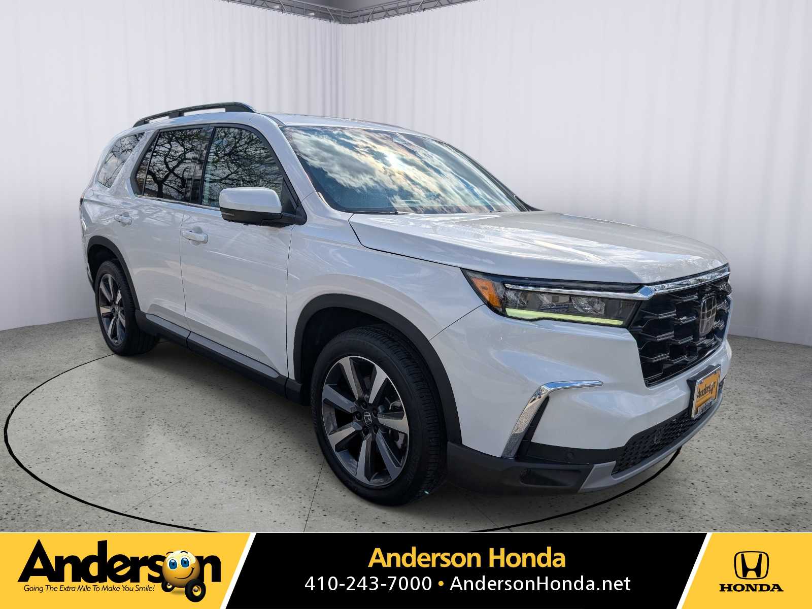 Platinum White Pearl 2025 Honda Pilot Elite AWD SUV / Crossover All-Wheel Drive Automatic