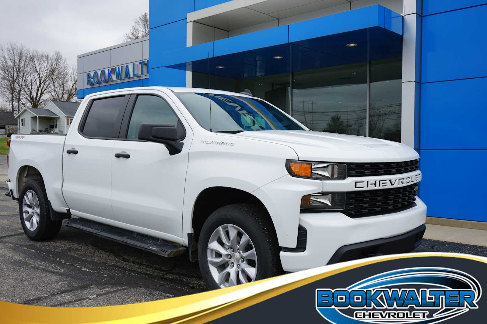 Summit White 2021 Chevrolet Silverado 1500 Custom Crew Cab 4WD Pickup Truck Four-Wheel Drive 8-Speed Automatic